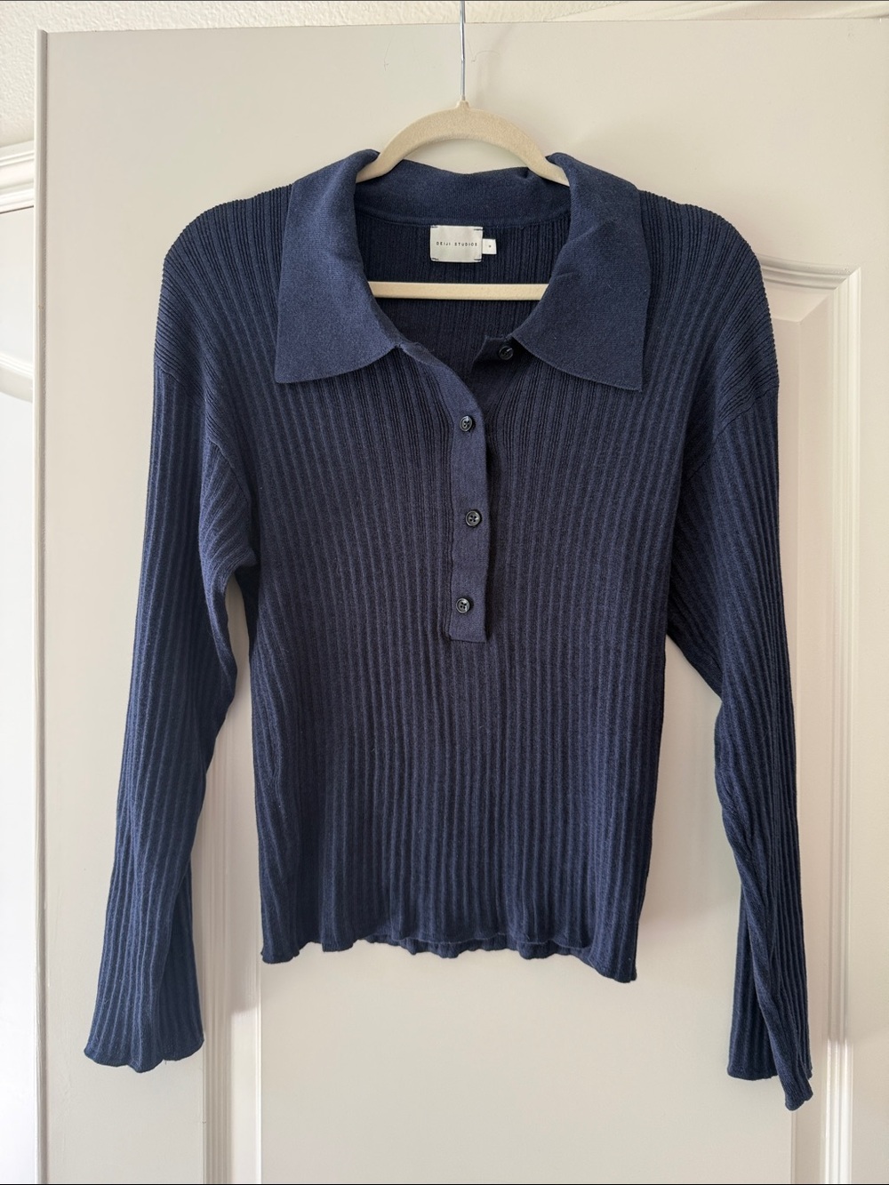 Deiji Ribbed Polo Knit Top in Navy